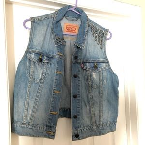 🔥🔥🔥Levi Strauss Studded Denim Vest🔥🔥🔥